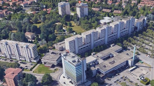 appartamento in vendita a Reggio nell'Emilia in zona Tribunale