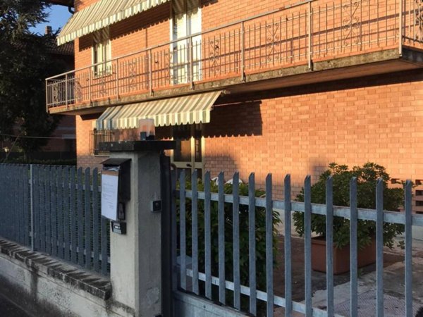 casa indipendente in vendita a Reggio nell'Emilia in zona San Maurizio