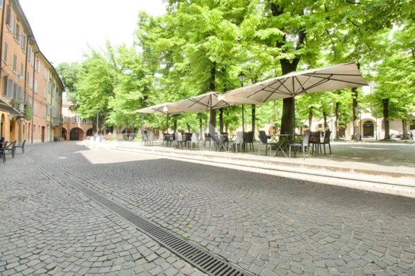 appartamento in vendita a Reggio nell'Emilia in zona Città Storica
