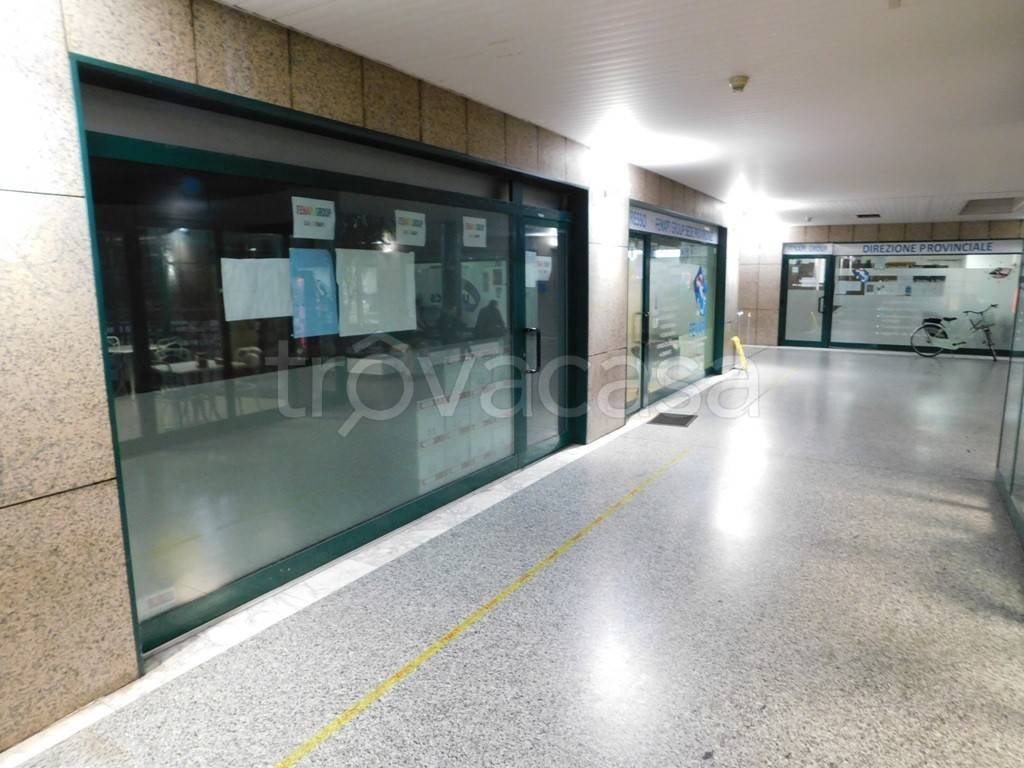 ufficio in vendita a Reggio nell'Emilia