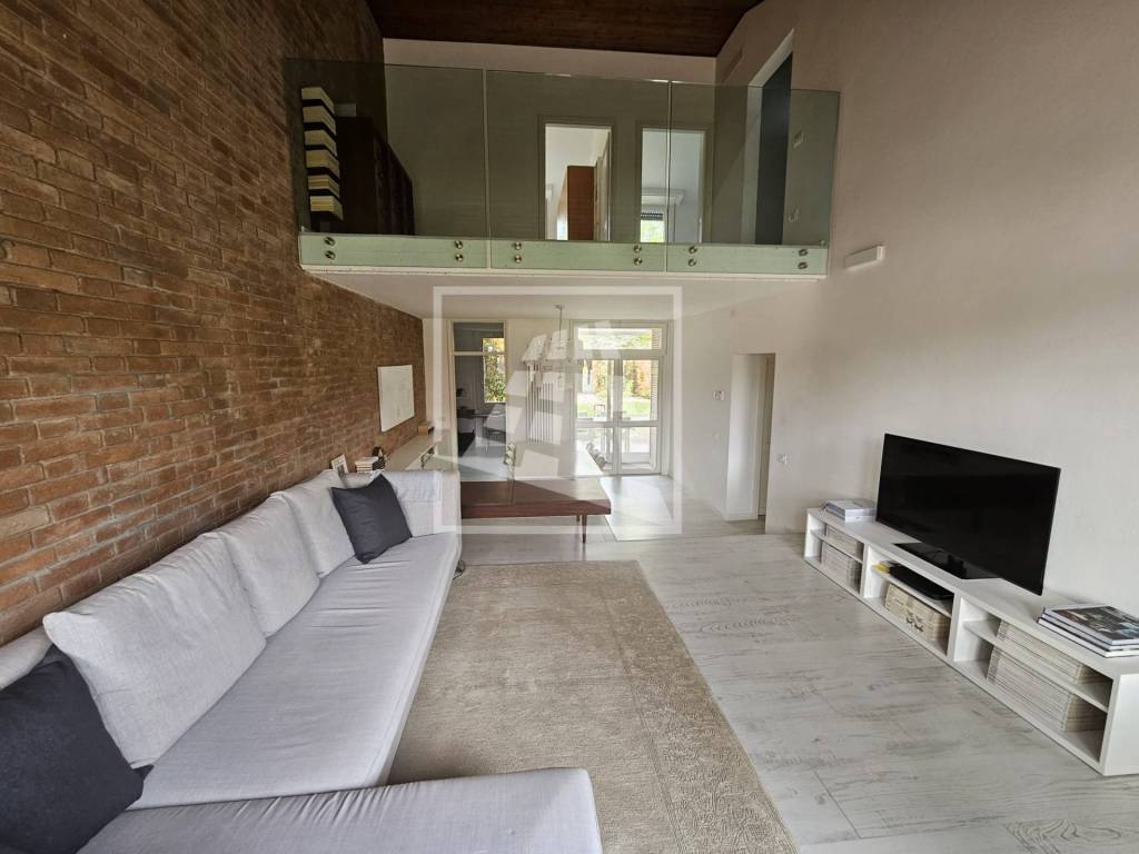 casa indipendente in vendita a Reggio nell'Emilia in zona Baragalla