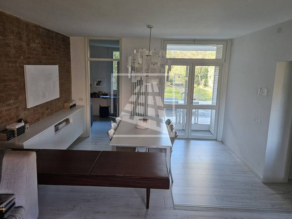 casa indipendente in vendita a Reggio nell'Emilia