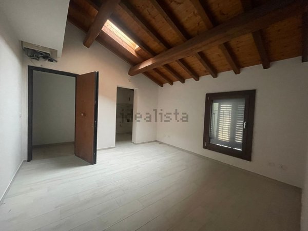 appartamento in vendita a Reggio nell'Emilia in zona Tribunale