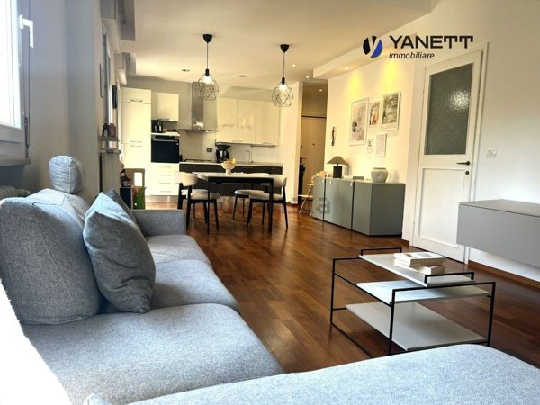 appartamento in vendita a Reggio nell'Emilia in zona Città Storica