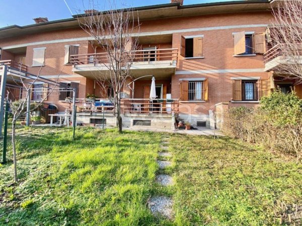 casa indipendente in vendita a Reggio nell'Emilia in zona Fogliano