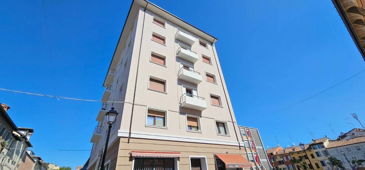 appartamento in vendita a Reggio nell'Emilia in zona Città Storica