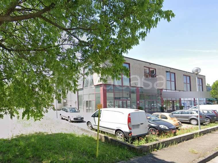 negozio in vendita a Reggio nell'Emilia in zona San Maurizio