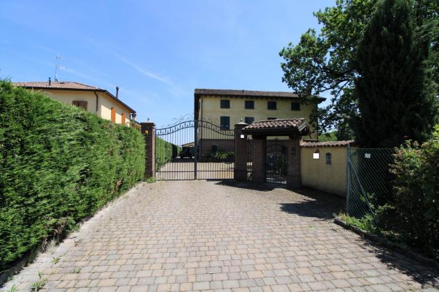 casa indipendente in vendita a Reggio nell'Emilia in zona San Bartolomeo