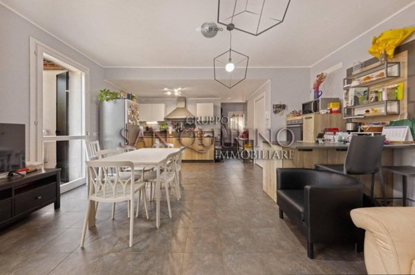 casa indipendente in vendita a Reggio nell'Emilia in zona Roncocesi