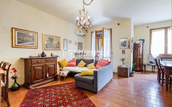 casa indipendente in vendita a Reggio nell'Emilia in zona Fogliano