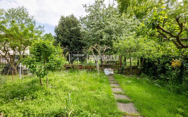 casa indipendente in vendita a Reggio nell'Emilia in zona Fogliano