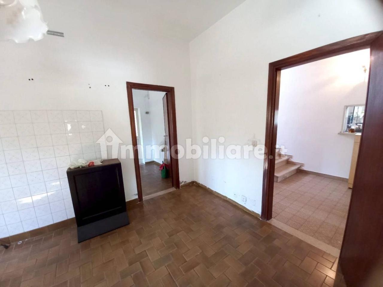 casa indipendente in vendita a Reggio nell'Emilia in zona Sesso