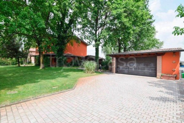 casa indipendente in vendita a Reggio nell'Emilia in zona Rivalta