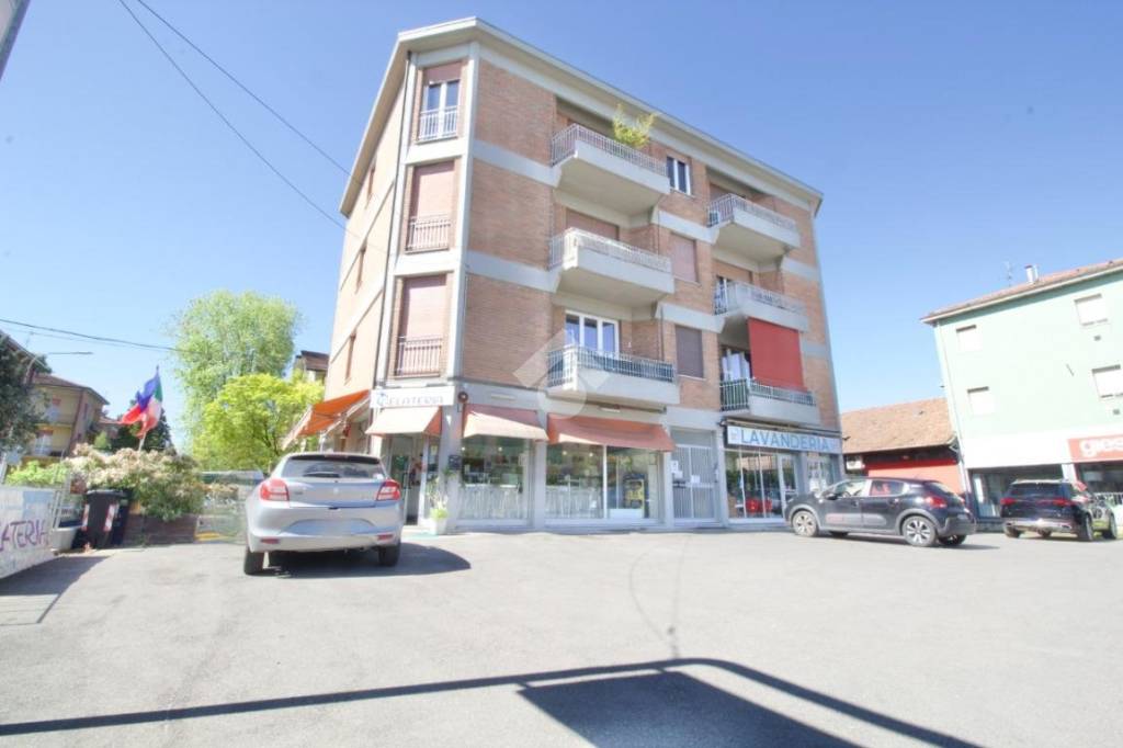 appartamento in vendita a Reggio nell'Emilia in zona Carrozzone