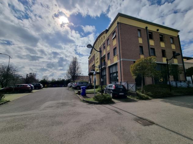 locale commerciale in vendita a Reggio nell'Emilia
