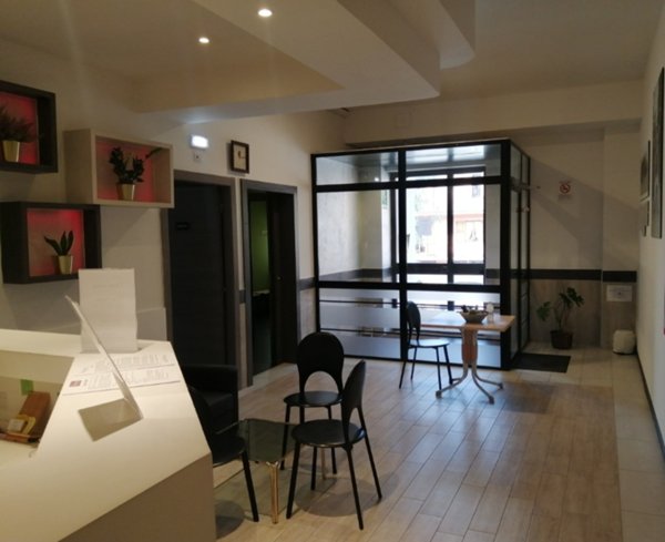 locale commerciale in vendita a Reggio nell'Emilia