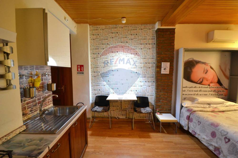 appartamento in vendita a Reggio nell'Emilia in zona Città Storica