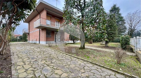 casa indipendente in vendita a Reggio nell'Emilia