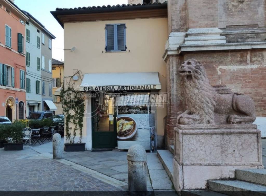 monolocale in vendita a Reggio nell'Emilia in zona Città Storica