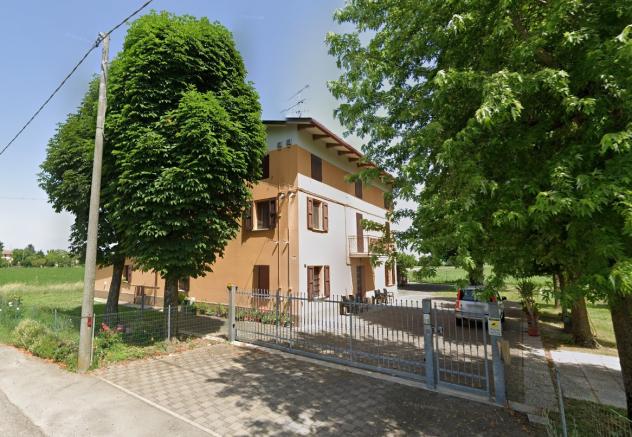 casa indipendente in vendita a Reggio nell'Emilia