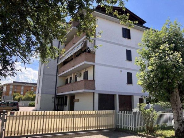 appartamento in vendita a Reggio nell'Emilia in zona Tribunale
