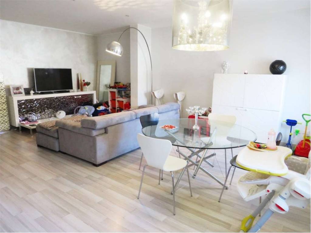 appartamento in vendita a Reggio nell'Emilia in zona Città Storica