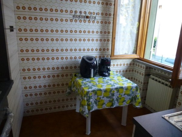 casa indipendente in vendita a Reggio nell'Emilia
