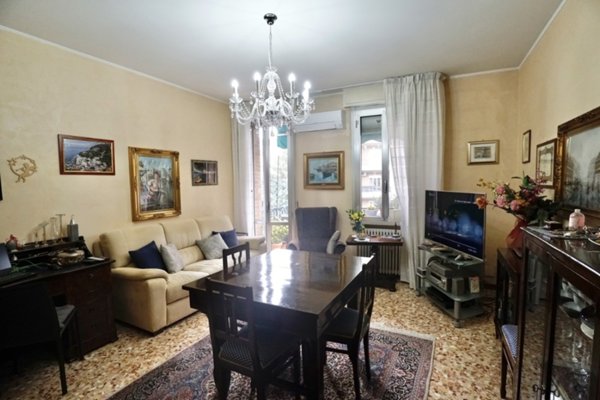 appartamento in vendita a Reggio nell'Emilia in zona Mirabello
