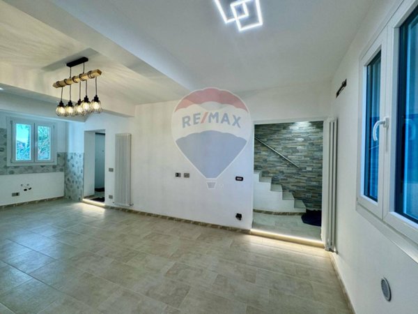 casa indipendente in vendita a Reggio nell'Emilia in zona Gavassa