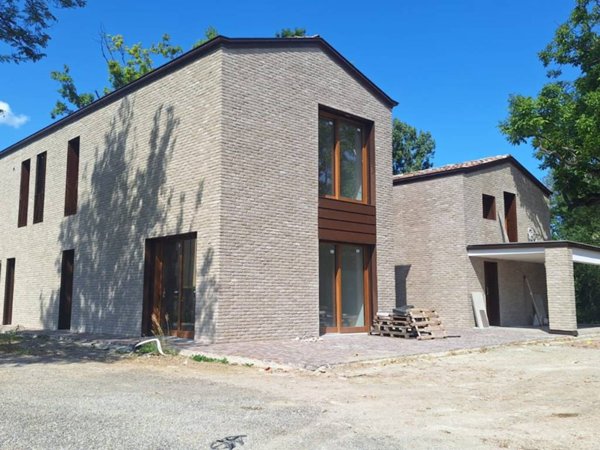 casa indipendente in vendita a Reggio nell'Emilia in zona Rivalta
