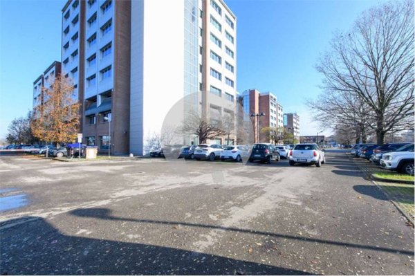 ufficio in vendita a Reggio nell'Emilia in zona Tribunale