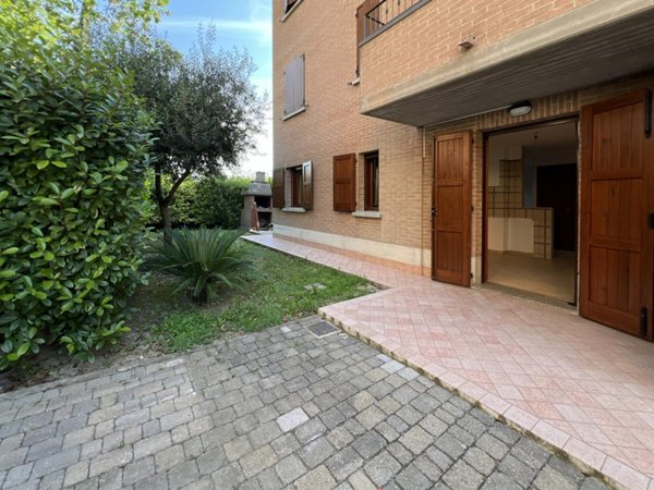 casa semindipendente in vendita a Reggio nell'Emilia in zona Pieve Modolena