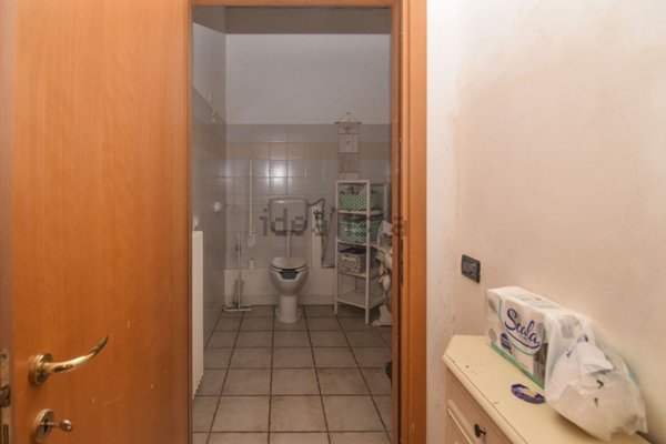 negozio in vendita a Reggio nell'Emilia in zona San Maurizio