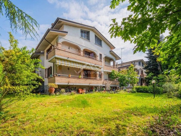 casa indipendente in vendita a Reggio nell'Emilia in zona Rivalta