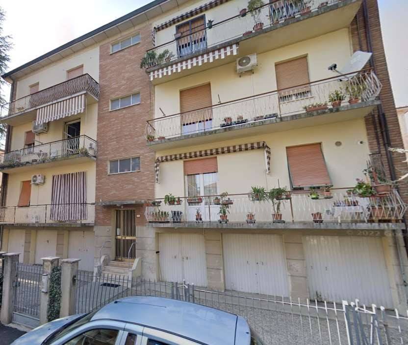 appartamento in vendita a Reggio nell'Emilia in zona Città Storica