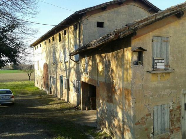 casa indipendente in vendita a Reggio nell'Emilia in zona Villa Bagno