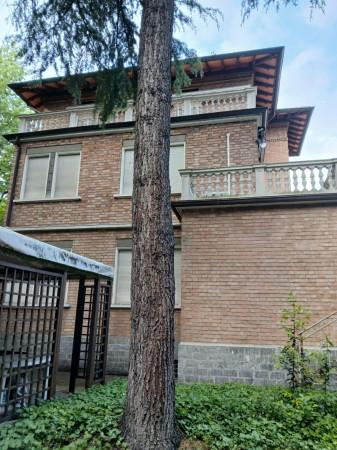 casa indipendente in vendita a Reggio nell'Emilia in zona Città Storica
