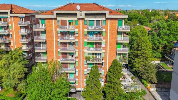 appartamento in vendita a Reggio nell'Emilia in zona Città Storica
