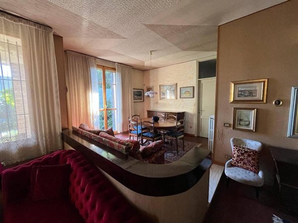 casa indipendente in vendita a Reggio nell'Emilia in zona Città Storica