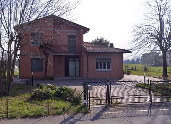 casa indipendente in vendita a Reggio nell'Emilia in zona Codemondo