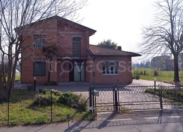 casa indipendente in vendita a Reggio nell'Emilia in zona Codemondo