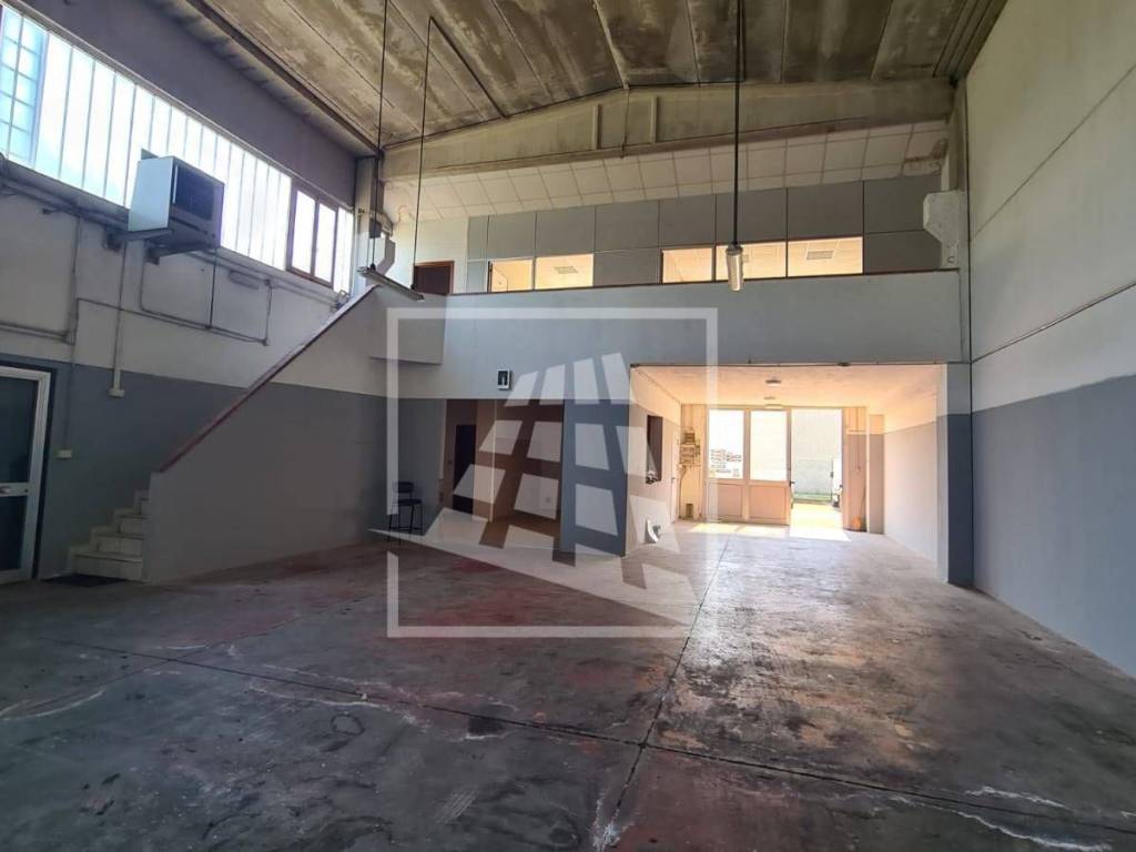 capannone in vendita a Reggio nell'Emilia