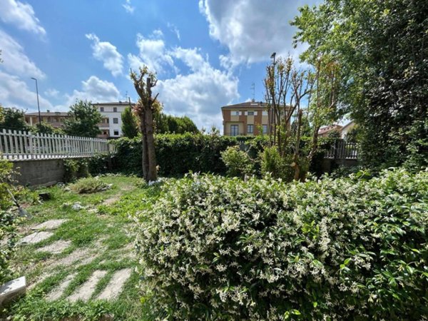 casa indipendente in vendita a Reggio nell'Emilia in zona Rivalta