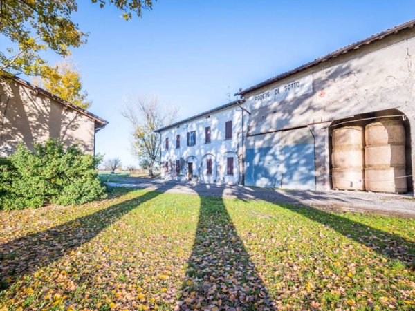 esavano in vendita a Reggio nell'Emilia in zona Rosta Nuova