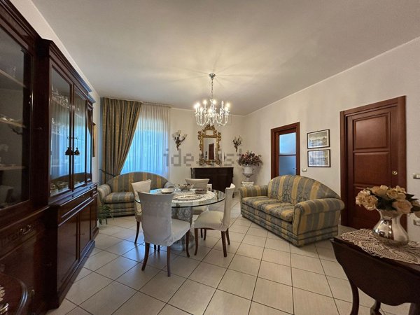 appartamento in vendita a Reggio nell'Emilia in zona Mirabello
