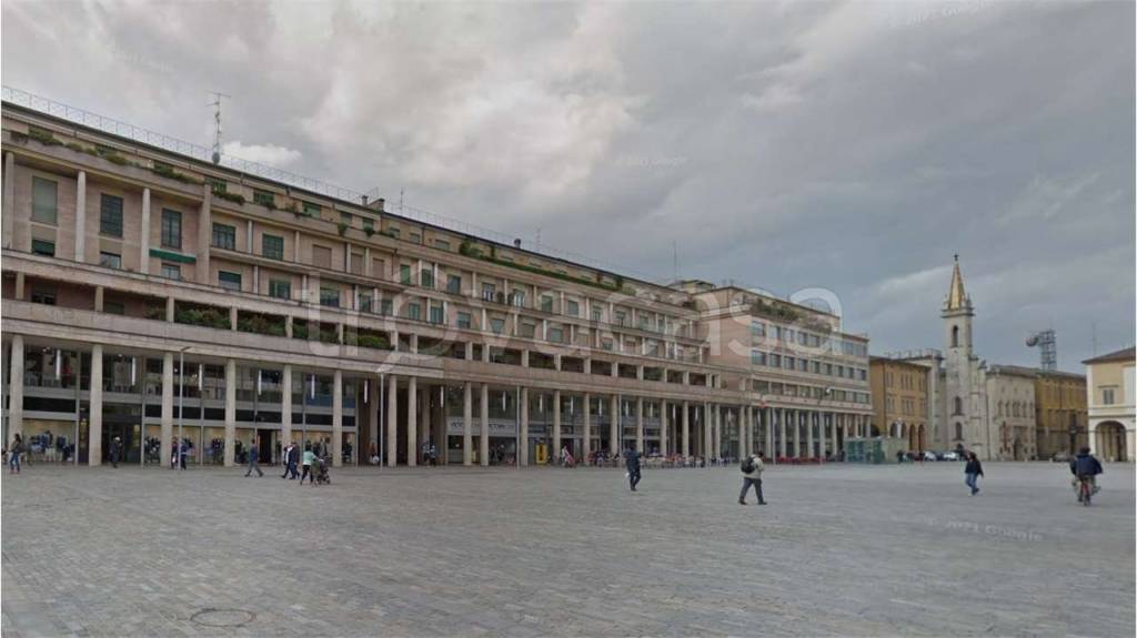 appartamento in vendita a Reggio nell'Emilia in zona Città Storica