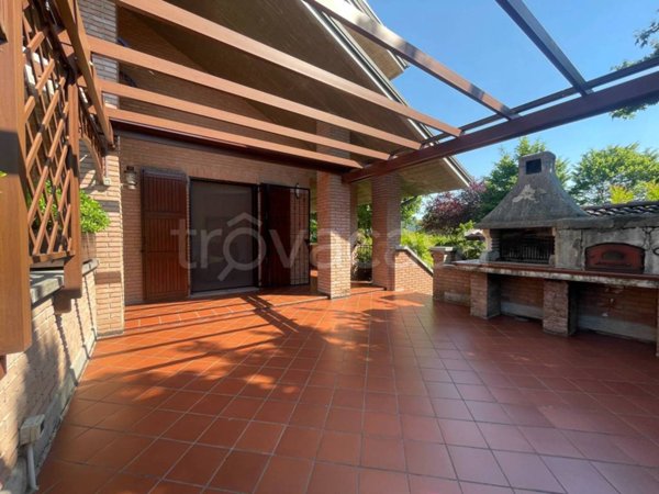 casa indipendente in vendita a Reggio nell'Emilia in zona Roncina