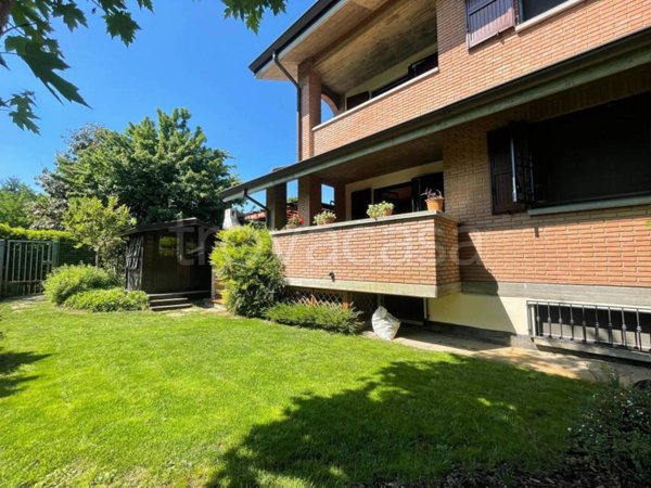 casa indipendente in vendita a Reggio nell'Emilia in zona Roncina