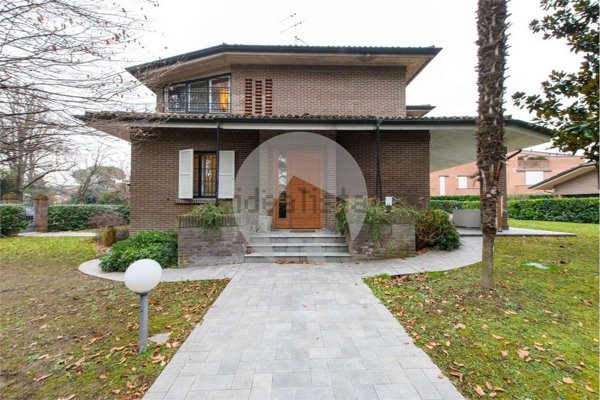 casa indipendente in vendita a Reggio nell'Emilia in zona Buco del Signore