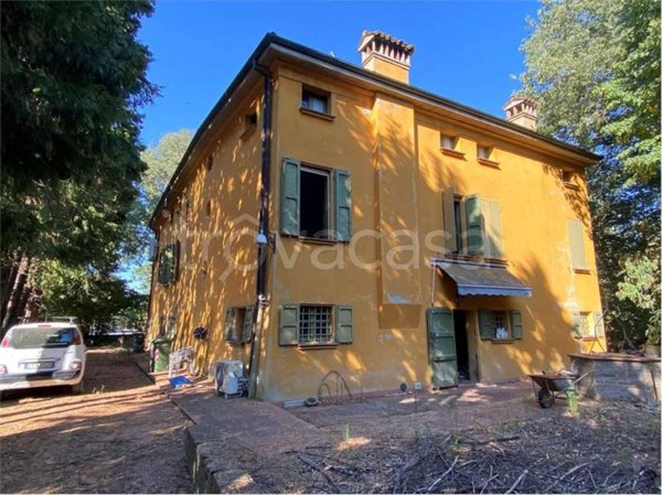 casa indipendente in vendita a Reggio nell'Emilia in zona Rivalta
